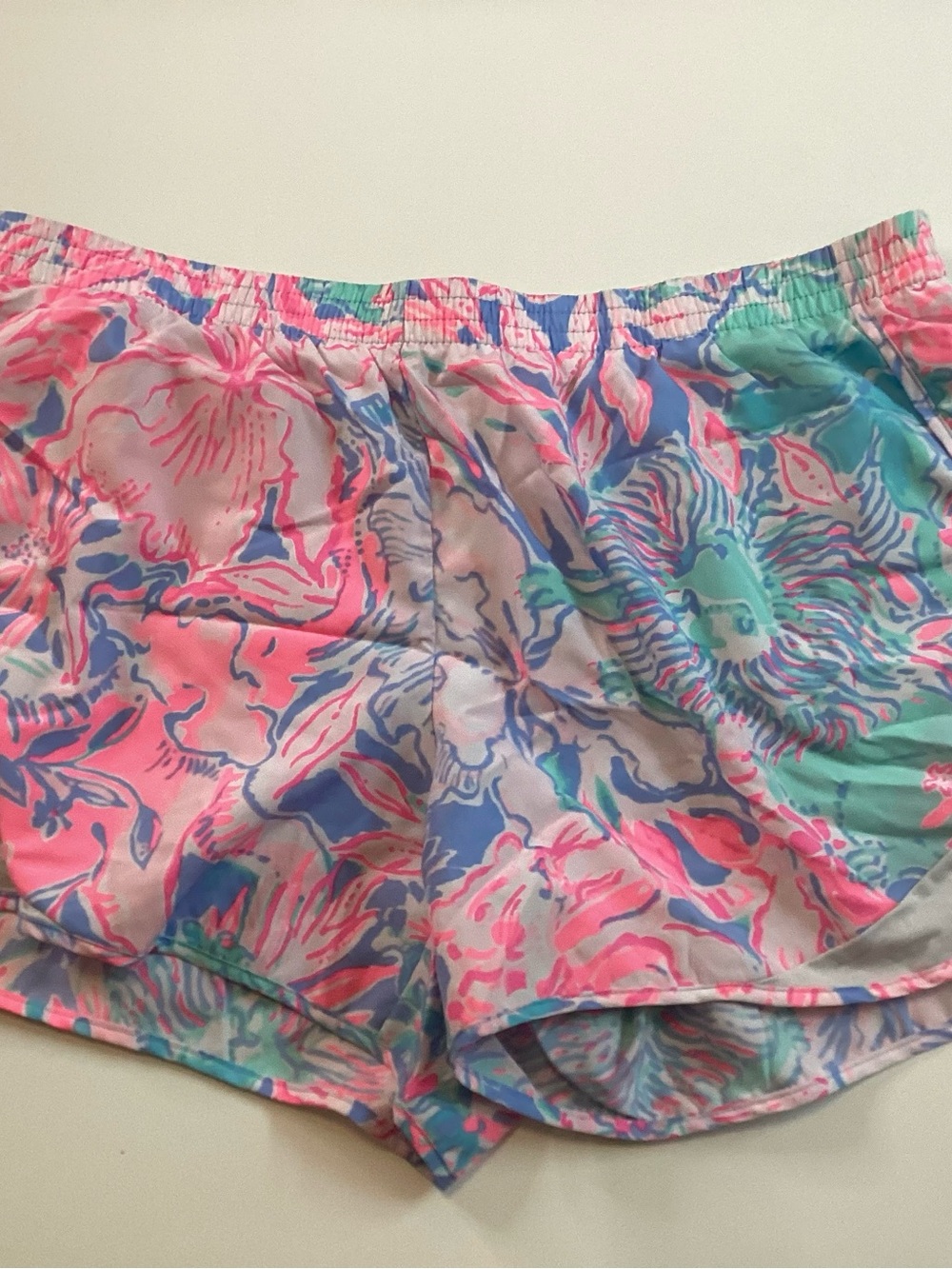 Lilly Pulitzer Ocean Trail Shorts Viva La Lilly Print Luxletic Large Pants B12